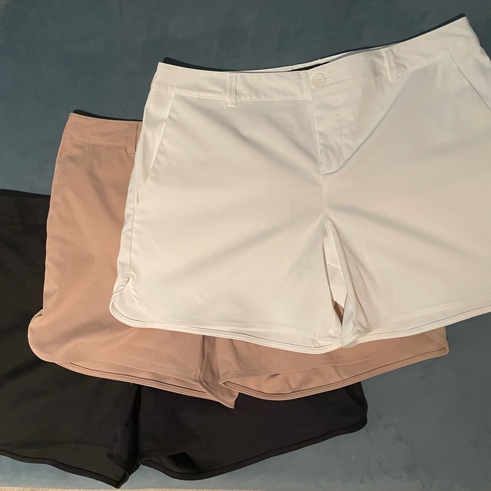 Oakley Women’s Golf Chino Shorts Size L